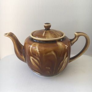Vintage Chinese Cream Swirled Drip Glazed TeaPot